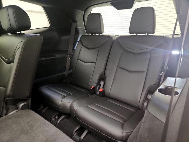 Photo of 2021 Pearl Cadillac XT6