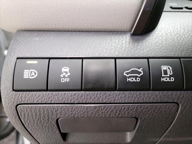 Photo of 2023 Gray Toyota Camry
