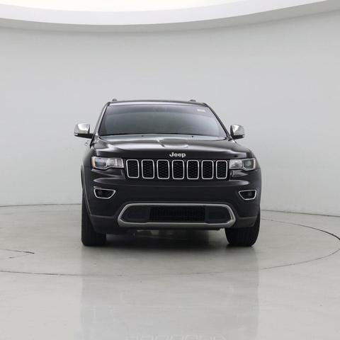 Photo of 2021 Diamond Black Crystal Pearlcoat Jeep Grand Cherokee