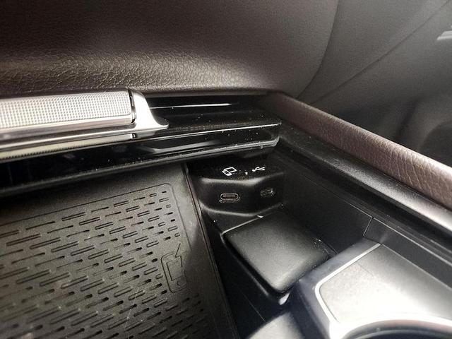 Photo of 2020 White Mercedes-Benz GLE 350