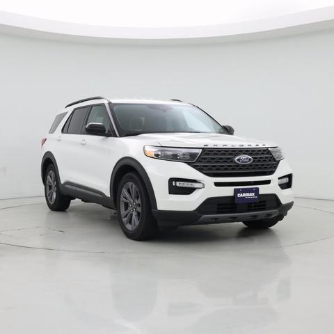 Photo of 2023 Star White Metallic Tri-Coat Ford Explorer