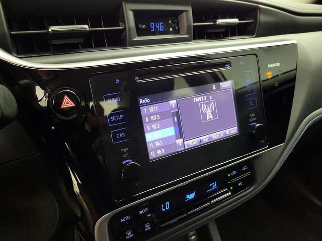 Photo of 2017 White Toyota Corolla