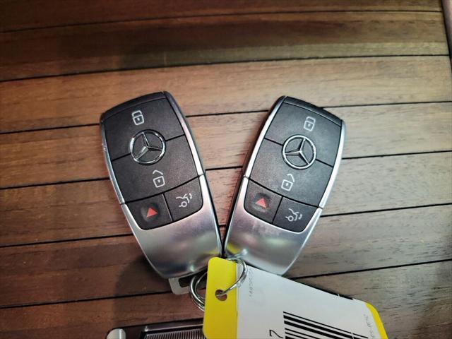 Photo of 2022 Silver Mercedes-Benz GLE 350