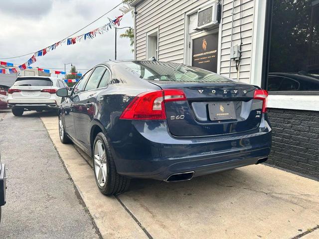 Photo of 2015 Blue Volvo S60