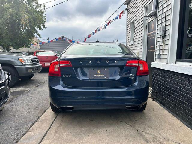 Photo of 2015 Blue Volvo S60