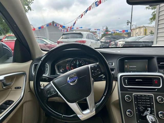 Photo of 2015 Blue Volvo S60