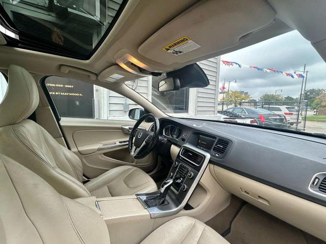 Photo of 2015 Blue Volvo S60