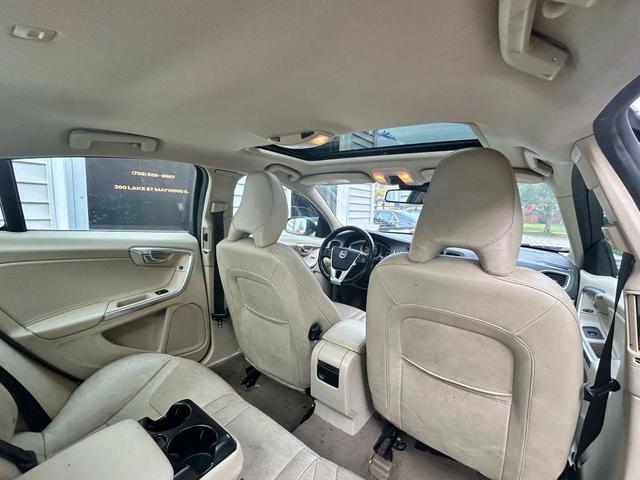 Photo of 2015 Blue Volvo S60