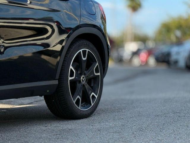 Photo of 2020 Black Mercedes-Benz GLA 250