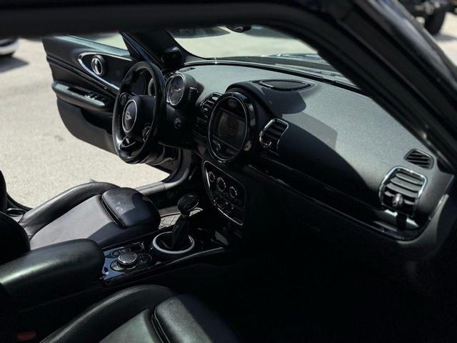 Photo of 2016 Blue MINI Clubman