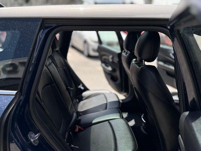 Photo of 2016 Blue MINI Clubman