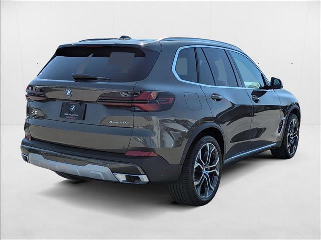 Photo of 2026 Manhattan Green Metallic BMW X5 PHEV
