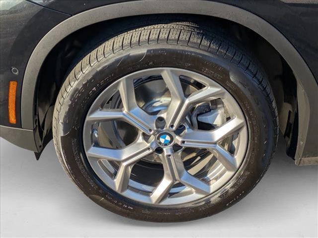 Photo of 2024 Black Sapphire Metallic BMW X3