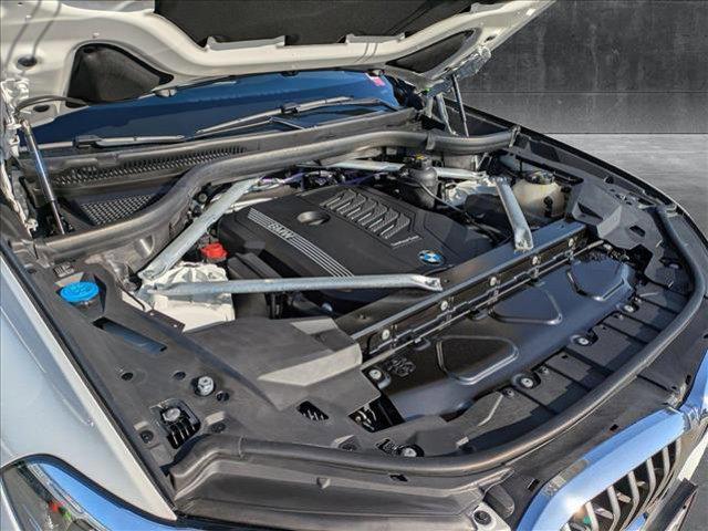 Photo of 2022 Alpine White BMW X5