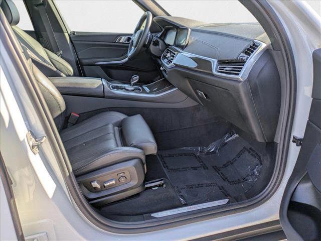 Photo of 2022 Alpine White BMW X5