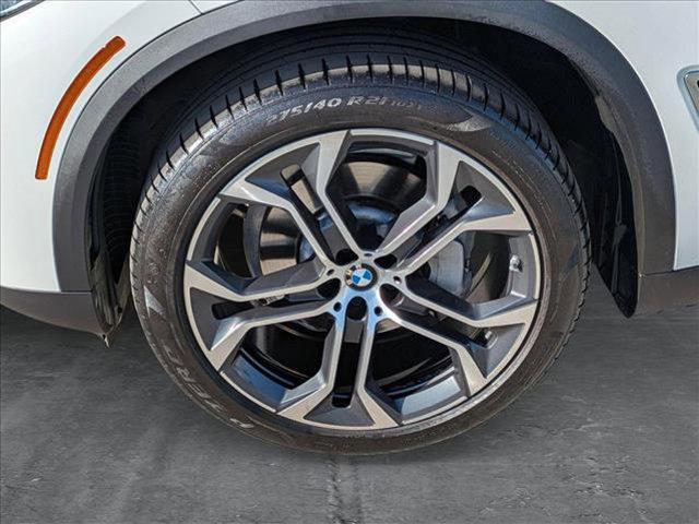 Photo of 2022 Alpine White BMW X5