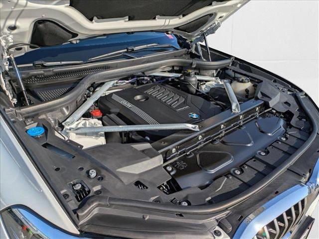 Photo of 2022 Alpine White BMW X5