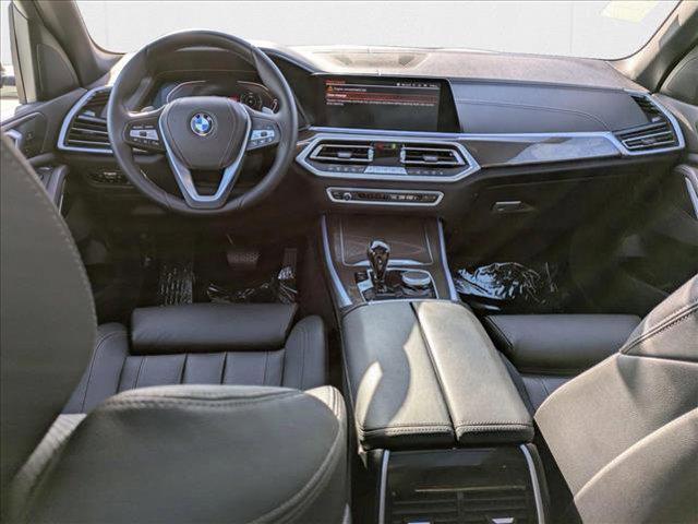 Photo of 2022 Alpine White BMW X5