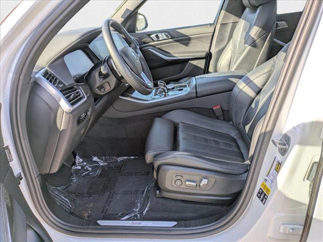 Photo of 2022 Alpine White BMW X5