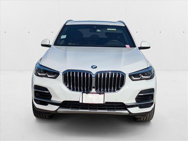 Photo of 2022 Alpine White BMW X5