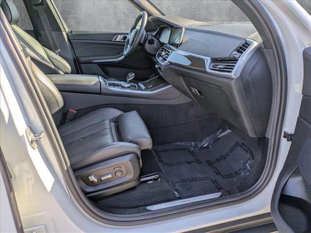 Photo of 2022 Alpine White BMW X5