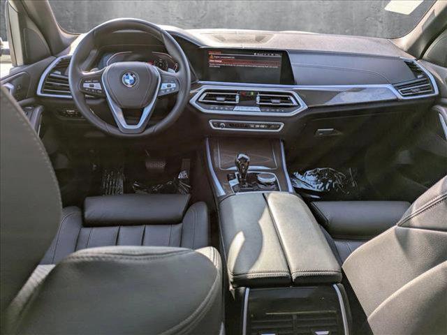Photo of 2022 Alpine White BMW X5