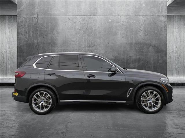 Photo of 2022 Dark Graphite Metallic BMW X5 PHEV