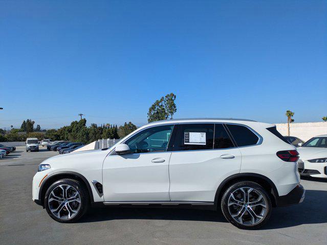 Photo of 2025 Alpine White BMW X5