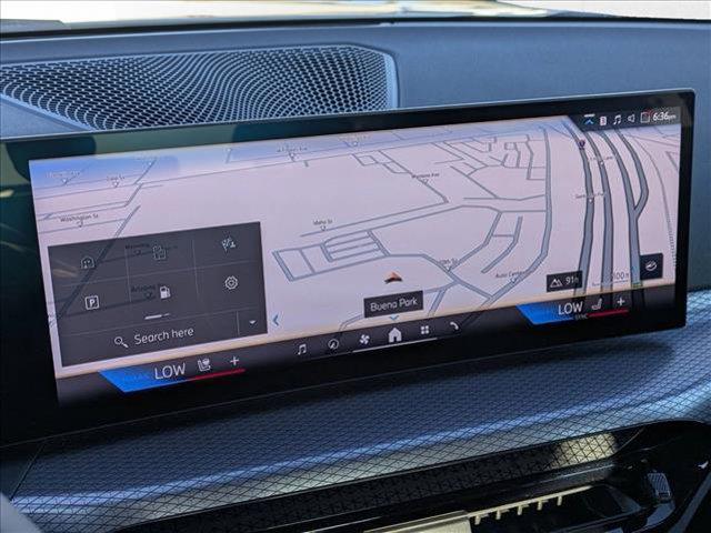 Photo of 2025 Alpine White BMW 330