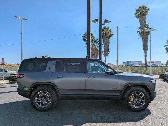 Photo of 2023 El Cap Granite Rivian R1S