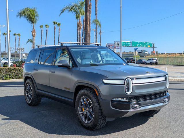 Photo of 2023 El Cap Granite Rivian R1S
