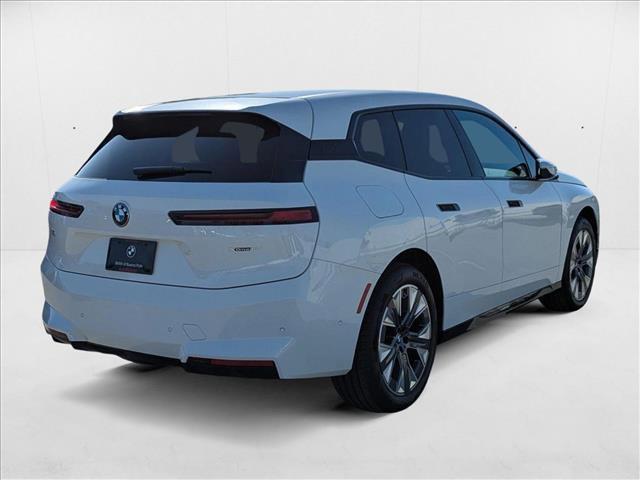 Photo of 2026 Alpine White BMW iX