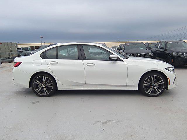 Photo of 2023 Alpine White BMW 330