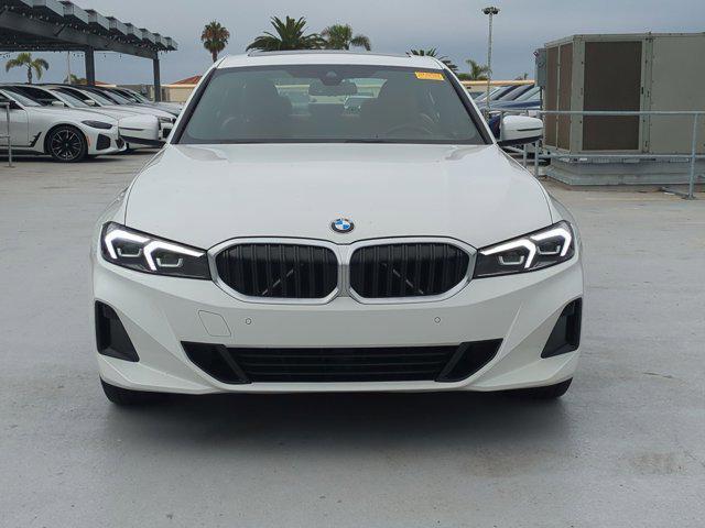 Photo of 2023 Alpine White BMW 330