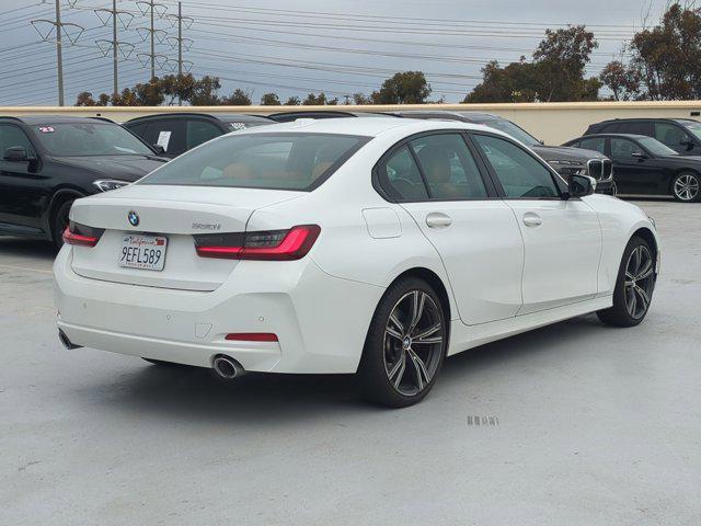 Photo of 2023 Alpine White BMW 330