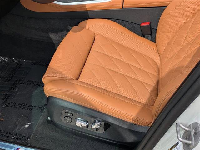 Photo of 2026 Mineral White Metallic BMW X5 PHEV