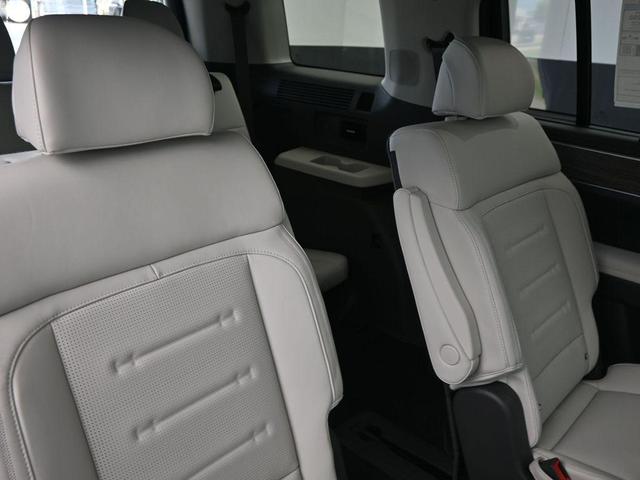 Photo of 2026 Shimmering Silver Hyundai SANTA FE HEV