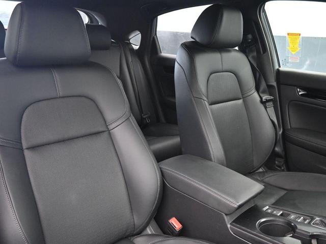 Photo of 2022 Pearl Gray Honda Civic