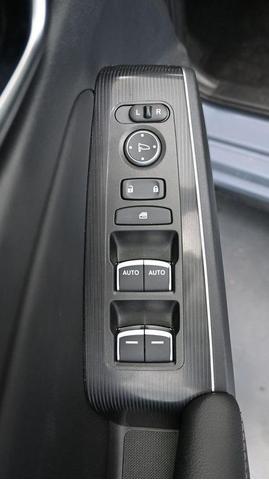 Photo of 2022 Pearl Gray Honda Civic