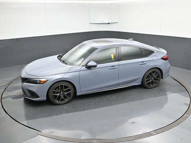 Photo of 2022 Pearl Gray Honda Civic