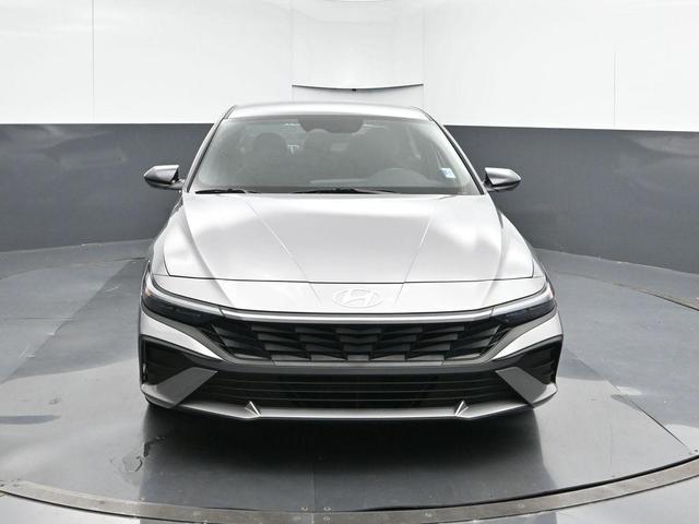 Photo of 2025 Fluid Metal Hyundai ELANTRA