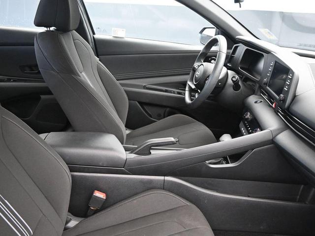 Photo of 2025 Fluid Metal Hyundai ELANTRA