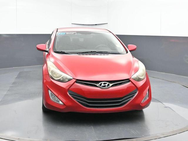 Photo of 2013 Volcanic Red Hyundai ELANTRA