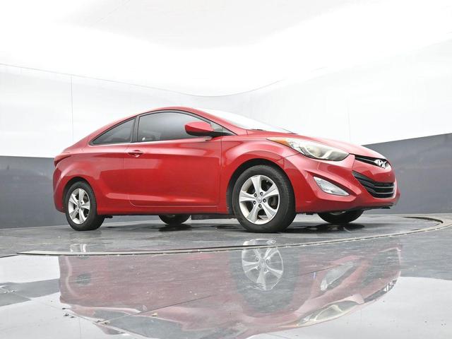 Photo of 2013 Volcanic Red Hyundai ELANTRA