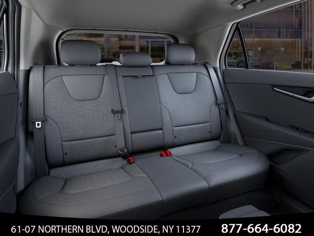 Photo of 2025 Snow White Pearl Kia Niro EV