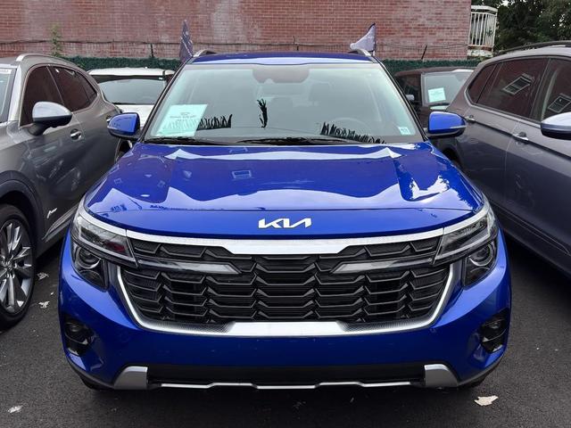 Photo of 2024 Neptune Blue Kia Seltos