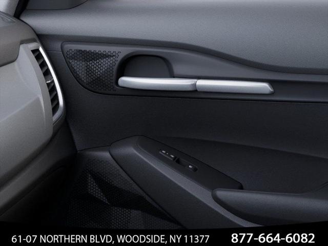 Photo of 2024 Snow White Pearl Kia Seltos