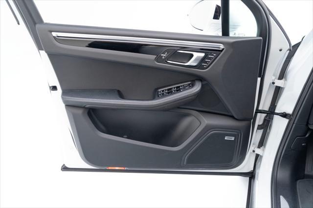 Photo of 2022 Carrara White Metallic Porsche Macan