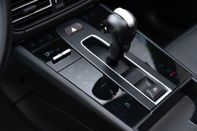 Photo of 2022 Carrara White Metallic Porsche Macan