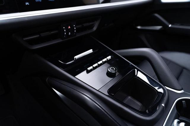 Photo of 2024 Montego Blue Metallic Porsche Cayenne